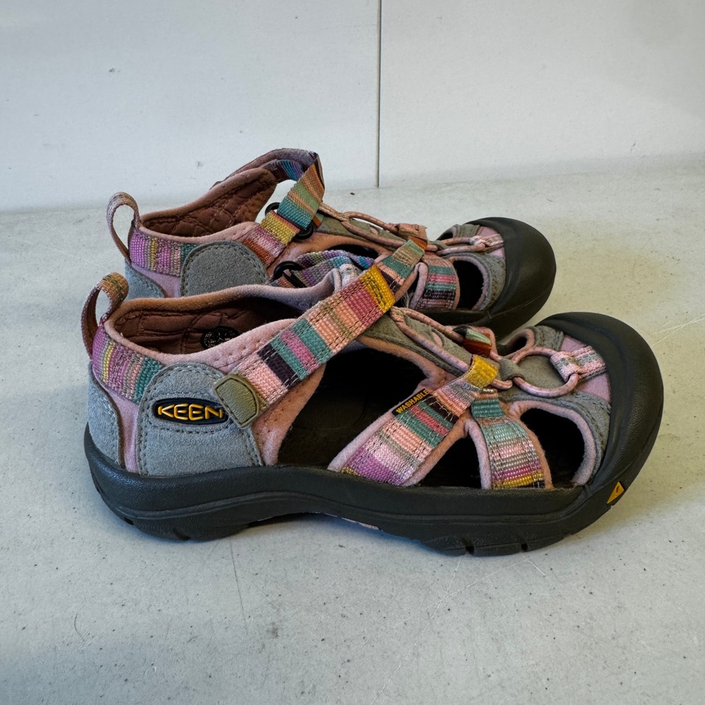 Keen Newport H2 Sandals Girls Size 1 Pink Multicolor Striped Hiking Water Shoes